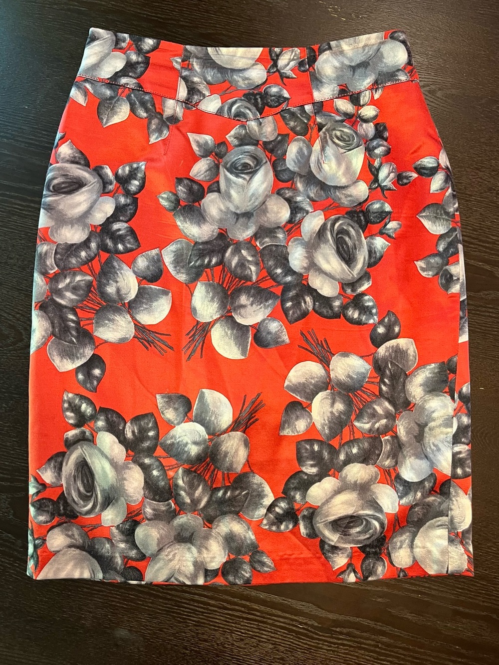 Yoana Baraschi Red Skirt with Gray Floral Print Silk Blend Pencil Skirt size 8
